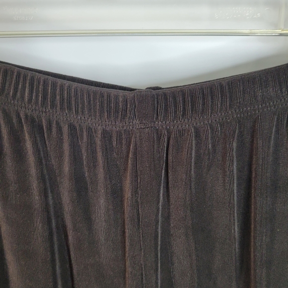 Chicos Travelers Brown Slinky Stretchy pants Size 1 Short - Picture 4 of 7